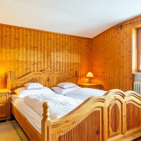 Pleasant Group In A Central Location Between Kitzbuhel And Mittersill. * Thurn